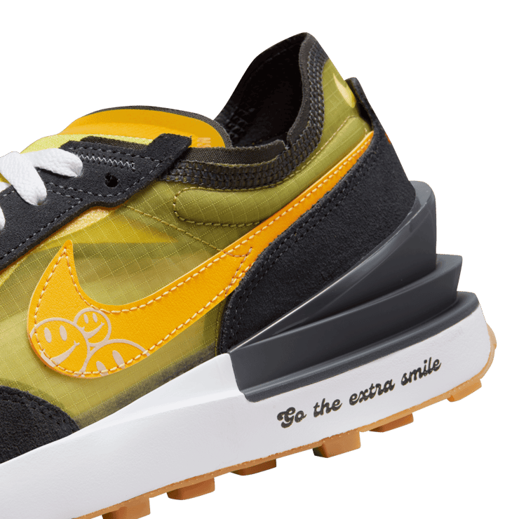 Nike Waffle One SE Shoes Angle 6