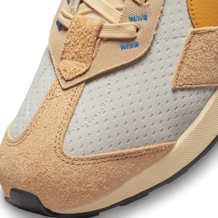Nike Air Max Pre-Day Shoes Angle 4