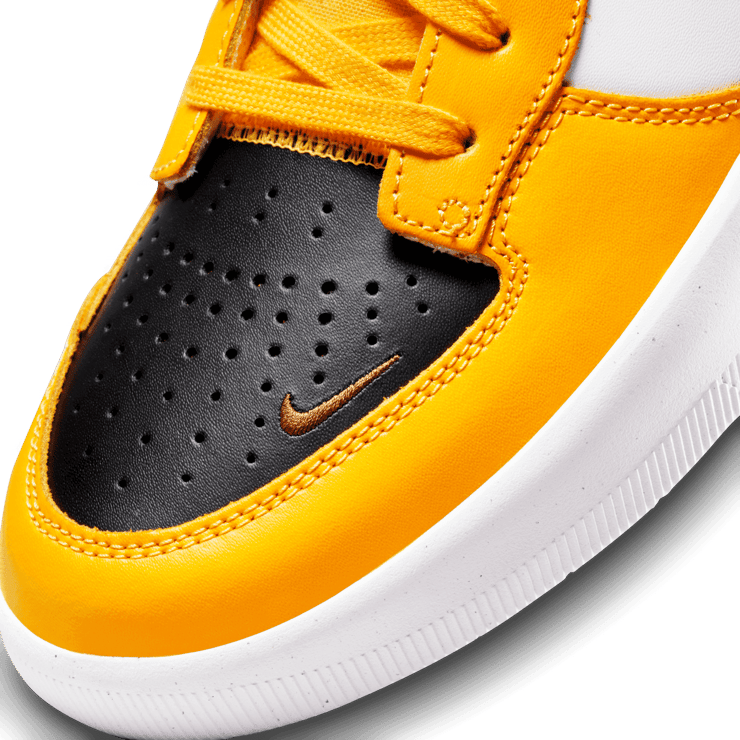 Nike SB Force 58 Premium Skate Shoes Angle 4