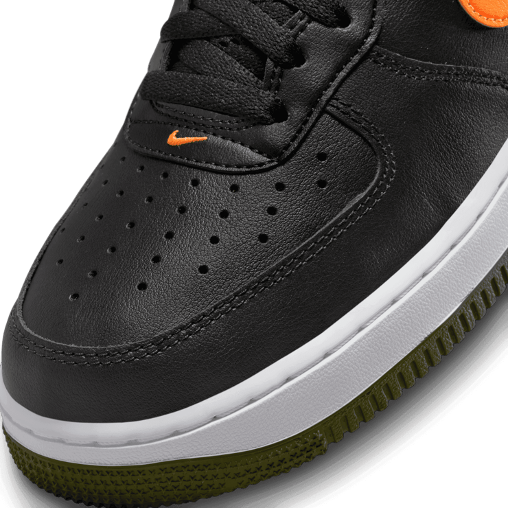 Nike Air Force 1 '07 LV8 Shoes Angle 4