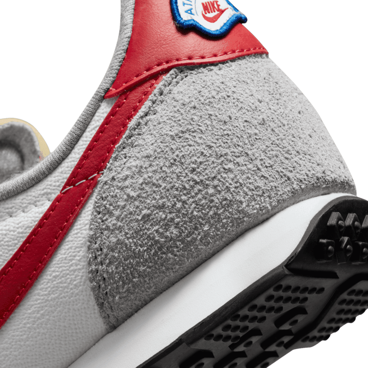 Nike Waffle Trainer 2 Shoes Angle 6