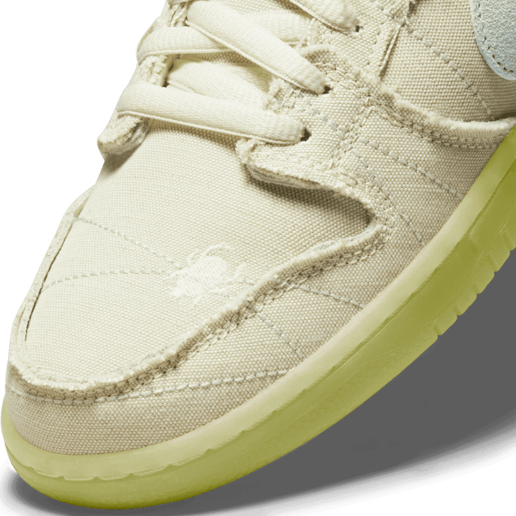 Nike SB Dunk Low Mummy Angle 4