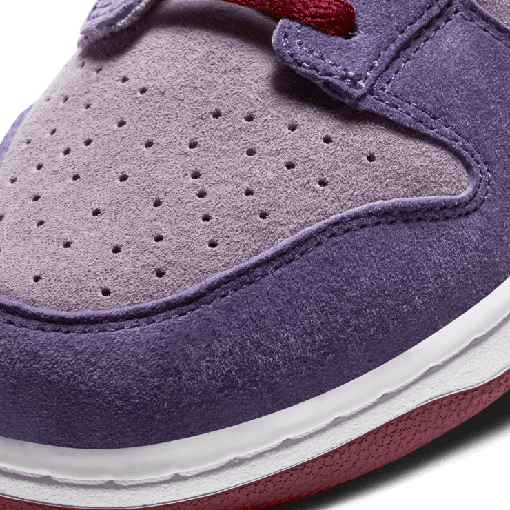 Nike Dunk Low Plum (2020/2024) Angle 4