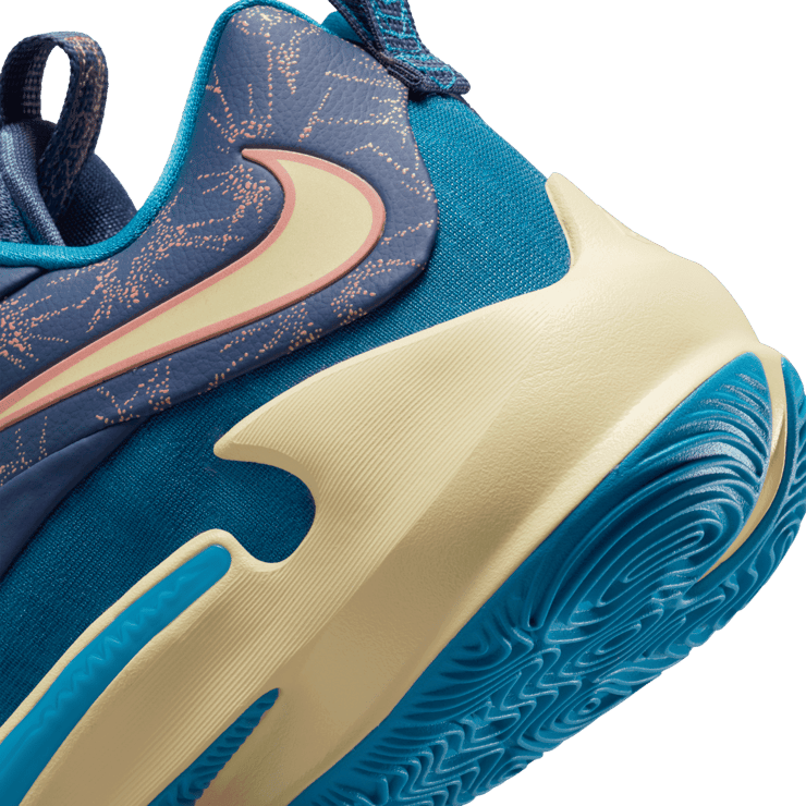 Nike Zoom Freak 3 Basketball Shoes Angle 5