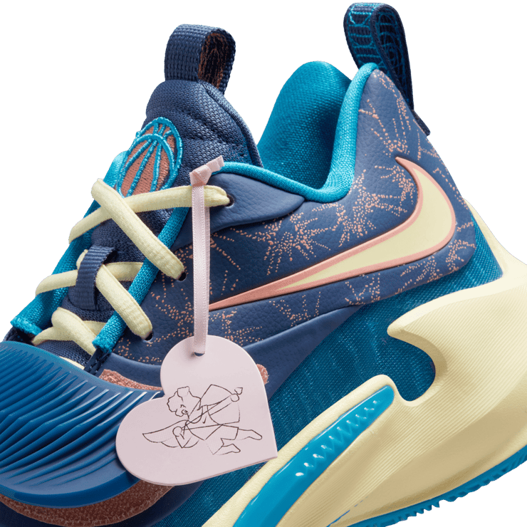 Nike Zoom Freak 3 Basketball Shoes Angle 7