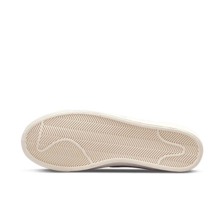 Nike Blazer Mid '77 Shoes Angle 0