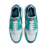 Nike Air Huarache Shoes Angle 2
