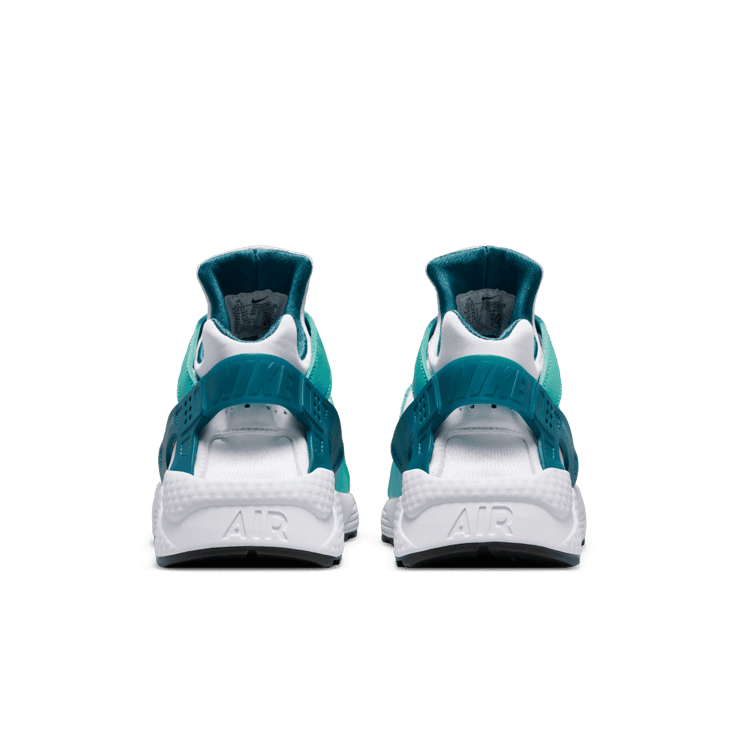 Nike Air Huarache Shoes Angle 4