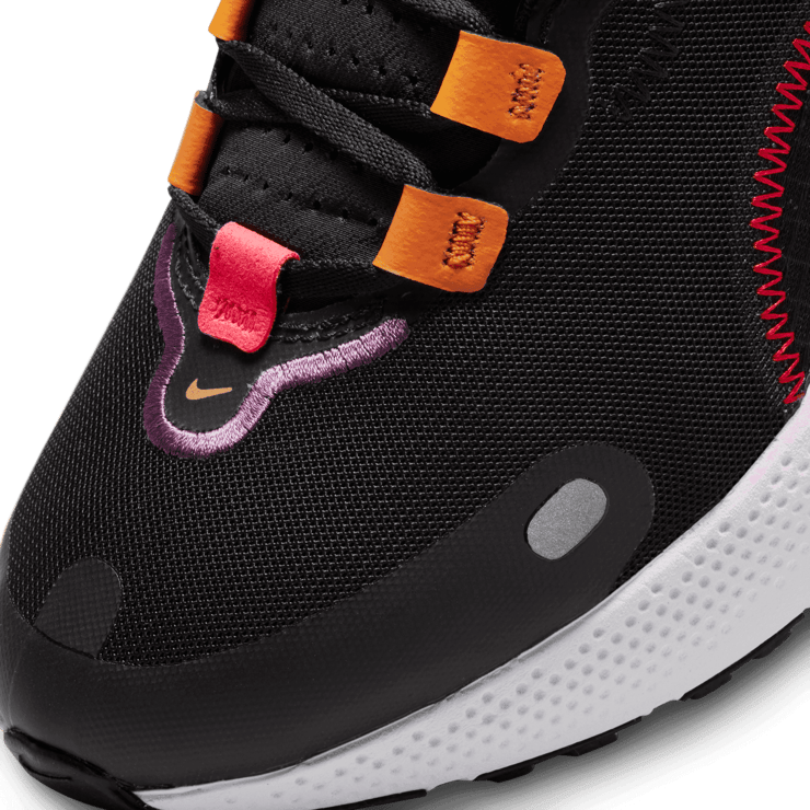 Nike React Escape Run Road Running Shoes Angle 4