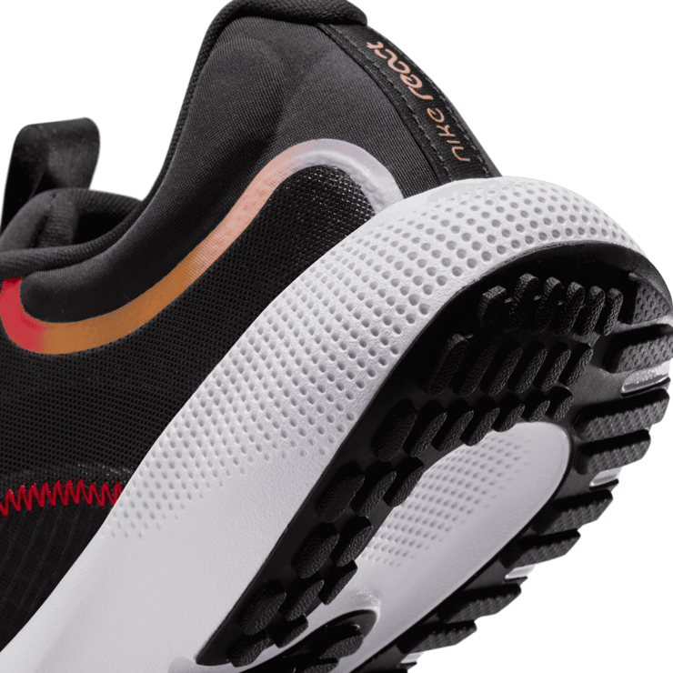 Nike React Escape Run Road Running Shoes Angle 5