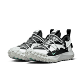 Nike ACG Mountain Fly Low SE Shoes Angle 2