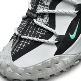 Nike ACG Mountain Fly Low SE Shoes Angle 4
