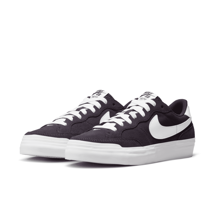 Nike SB Pogo Skate Shoes Angle 3
