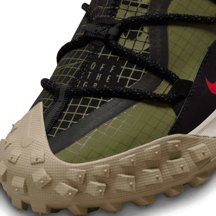 Nike ACG Mountain Fly Low SE Shoes Angle 4