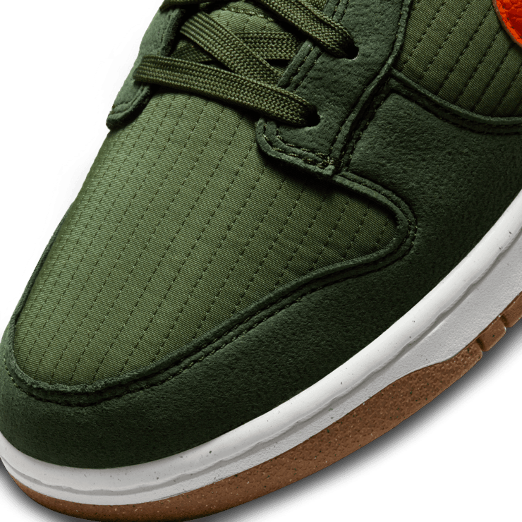 Nike Dunk Low Toasty Sequoia Angle 4