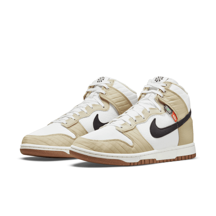 Nike Dunk High Toasty Rattan Angle 2