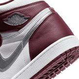 Jordan 1 Retro High OG Bordeaux Angle 5