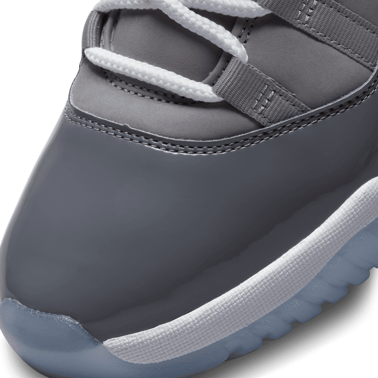 Air Jordan 11 Retro Cool Grey (2021) Angle 4