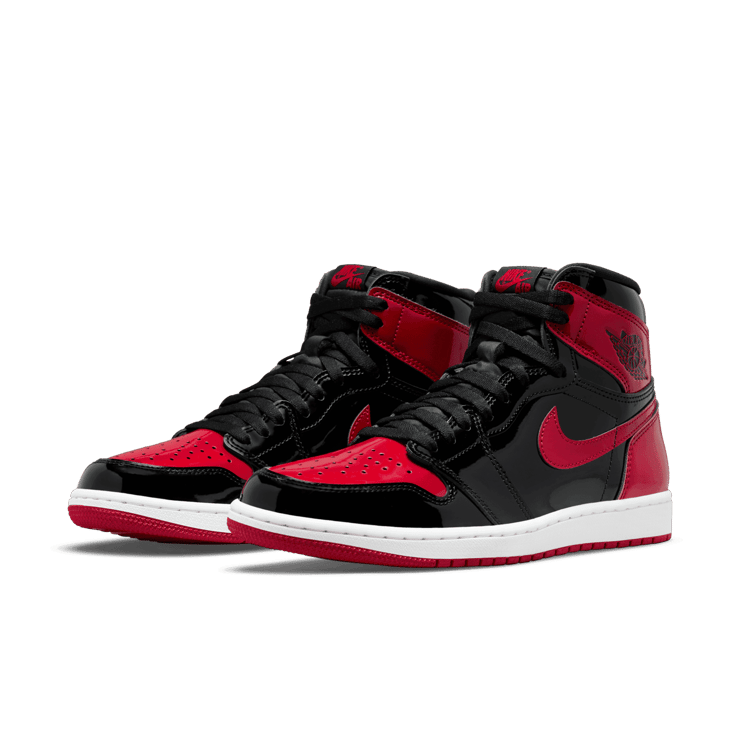 Air Jordan 1 High Patent Bred Angle 2