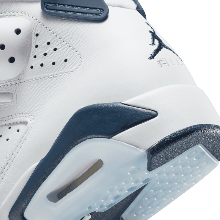 Jordan 6 Retro Midnight Navy (2022) Angle 5