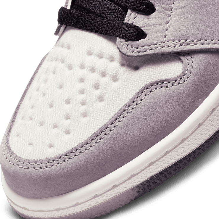Air Jordan 1 Retro High Element Gore-Tex Light Bone Angle 4