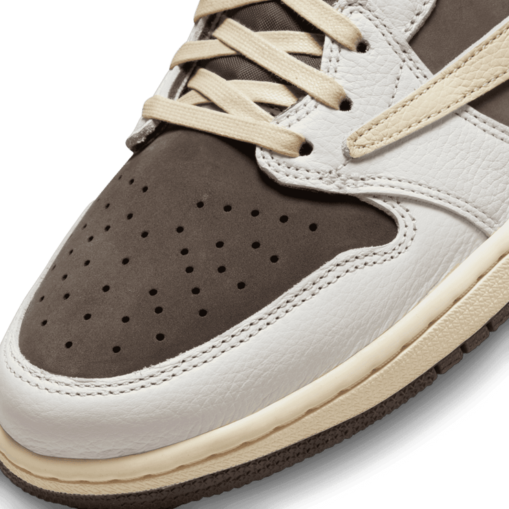 Jordan 1 Low Travis Scott Reverse Mocha Angle 4