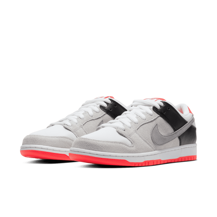 Nike SB Dunk Low Infrared Orange Label Angle 2