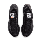 Nike Vaporwaffle sacai Black Angle 1