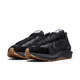 Nike Vaporwaffle sacai Black Angle 2