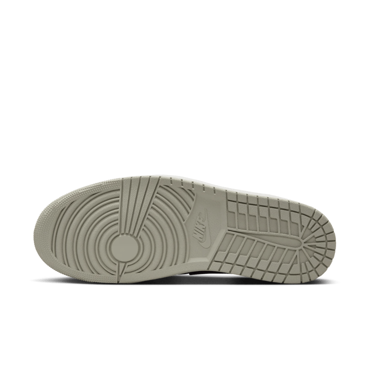 Air Jordan 1 Retro Low OG Zion Williamson Voodoo Regency Purple Angle 1