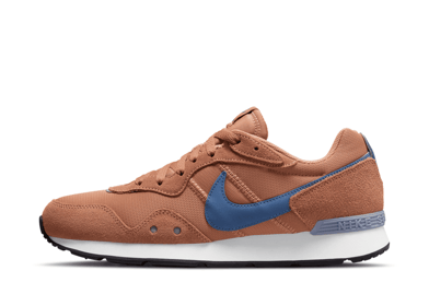 Nike Venture Runner Shoes