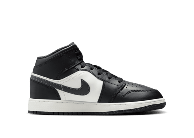 Air Jordan 1 Mid in Black | DQ8423-010 (GS)