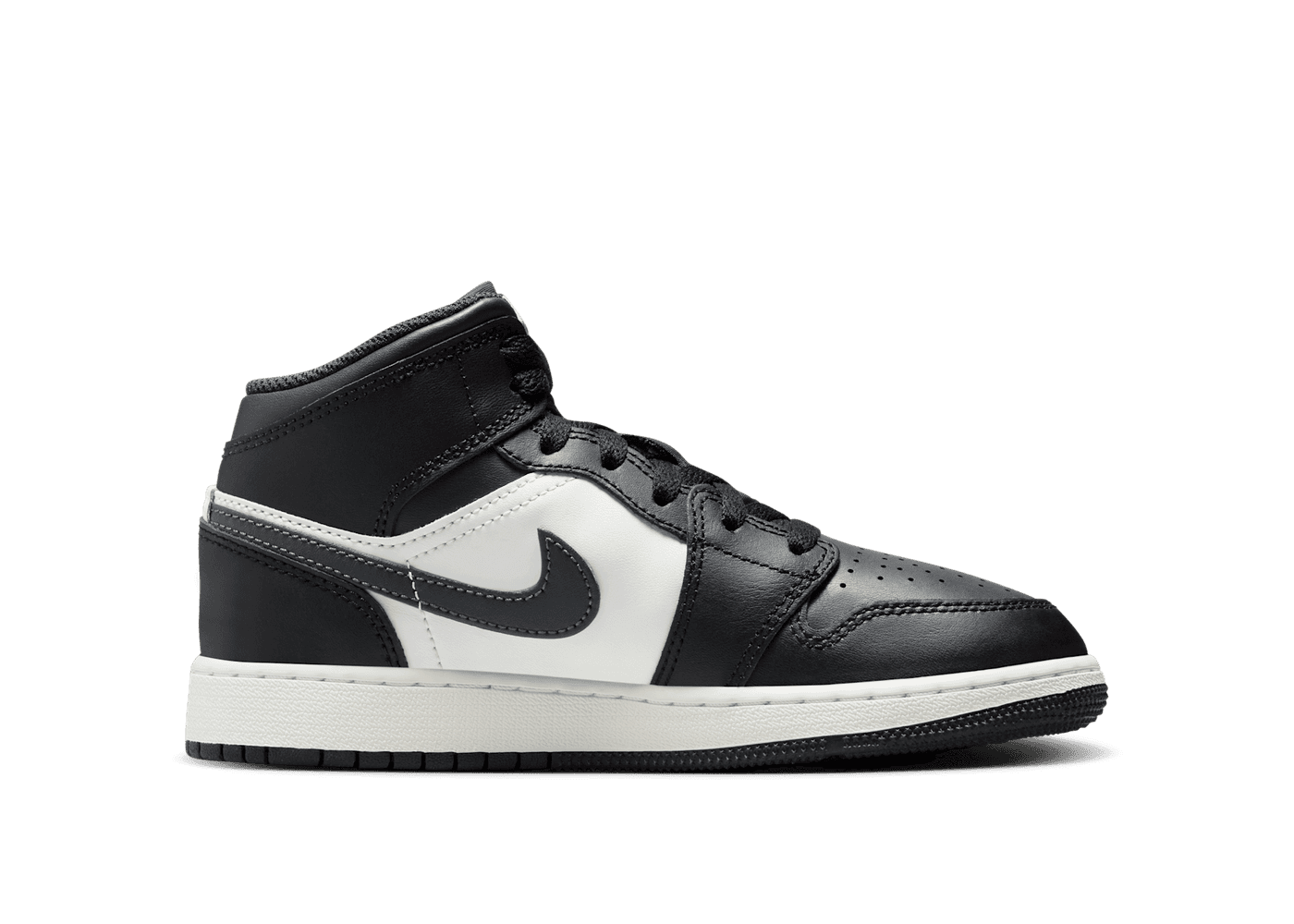 Air Jordan 1 Mid in Black | DQ8423-010 (GS)