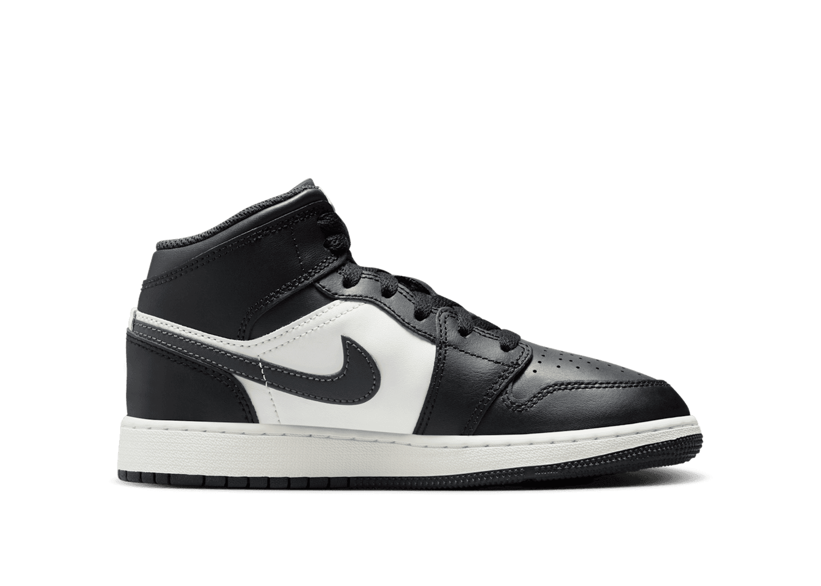 Air Jordan 1 Mid in Black | DQ8423-010 (GS)