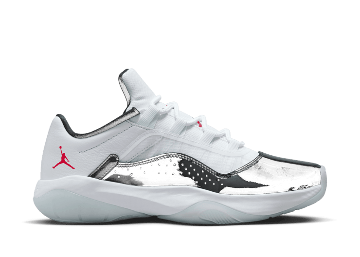 Air Jordan 11 ホワイト/ブラック Women's Air Jordan 11 'Black & White' – SVRN