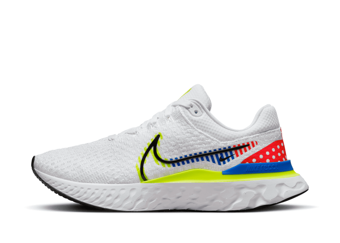 nike epic react triple white