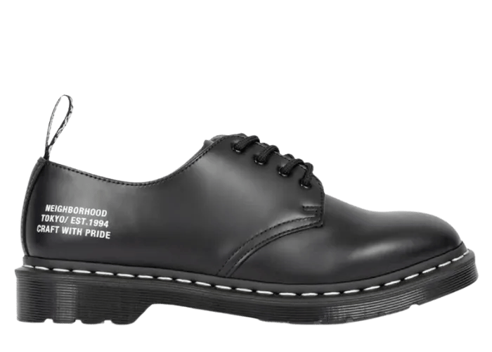 Dr. Martens Smiths NEIGHBORHOOD Black Smooth