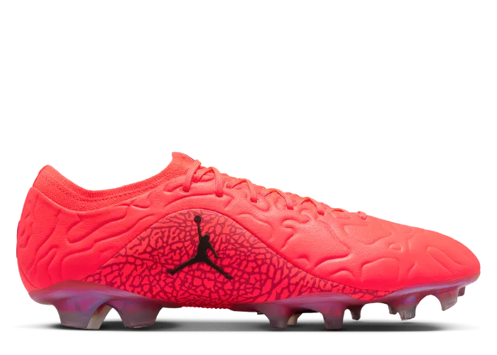 Elite Jordan Jordan adds Apex Predator Print for a take on the Maestro Elite Soccer ...