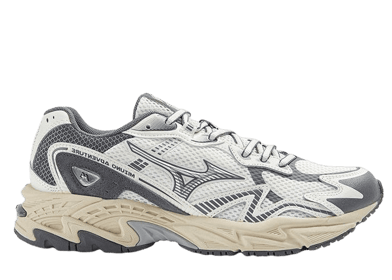 Mizuno Adventure Twe