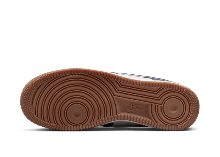 Nike Air Force 1 '07 LV8