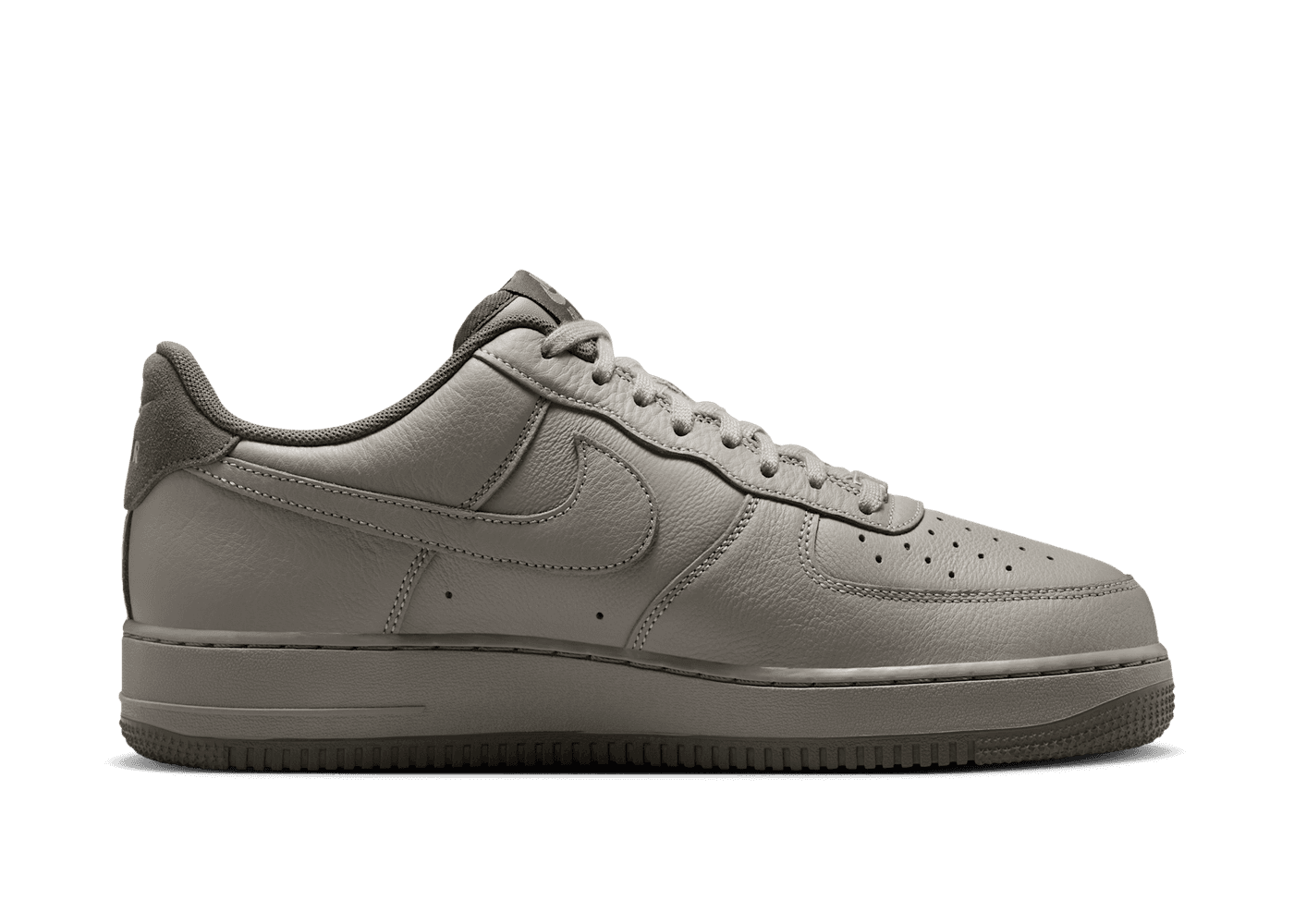 Nike Air Force 1 '07 LV8