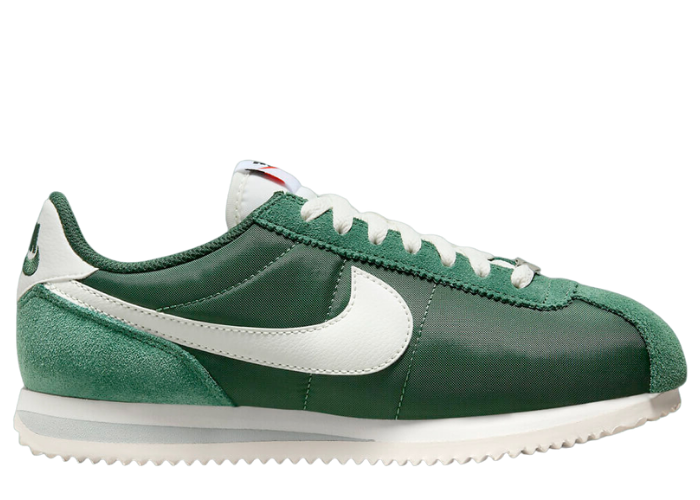 Nike Cortez Fir (W)