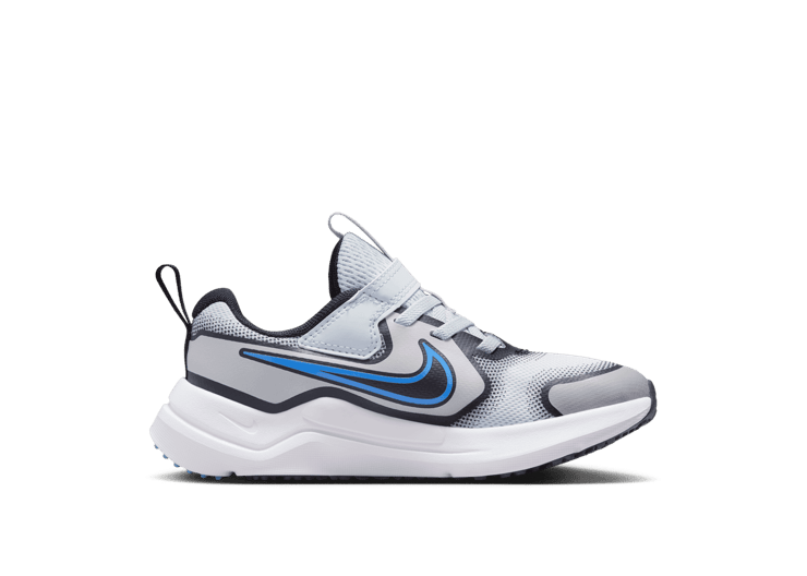 Nike Cosmic Runner