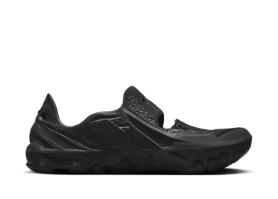 Nike ISPA Universal Black