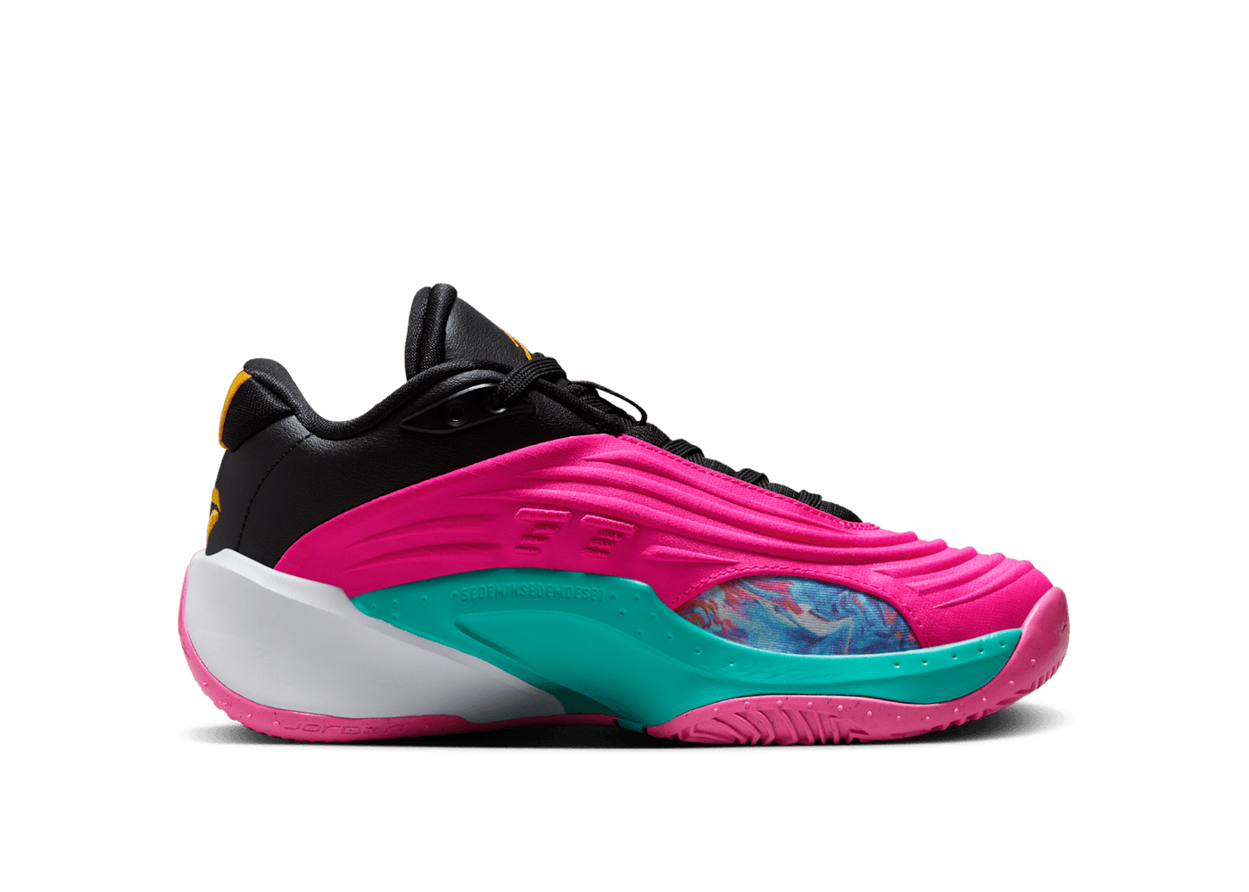 Nike Luka 3 Basketball