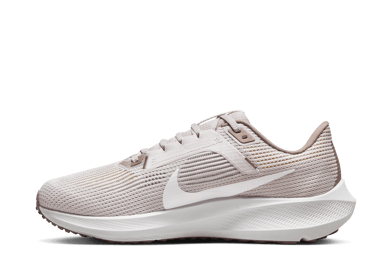 Nike Pegasus 40 Road (Wide)