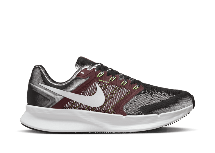 Nike Run Swift 3 'Black Burgundy Crush'