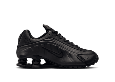 Nike Shox R4 in Black | CW2626-003 (GS)