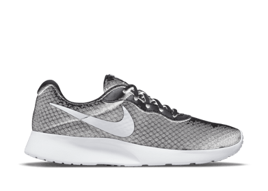 Nike Tanjun 'Black White' (W)