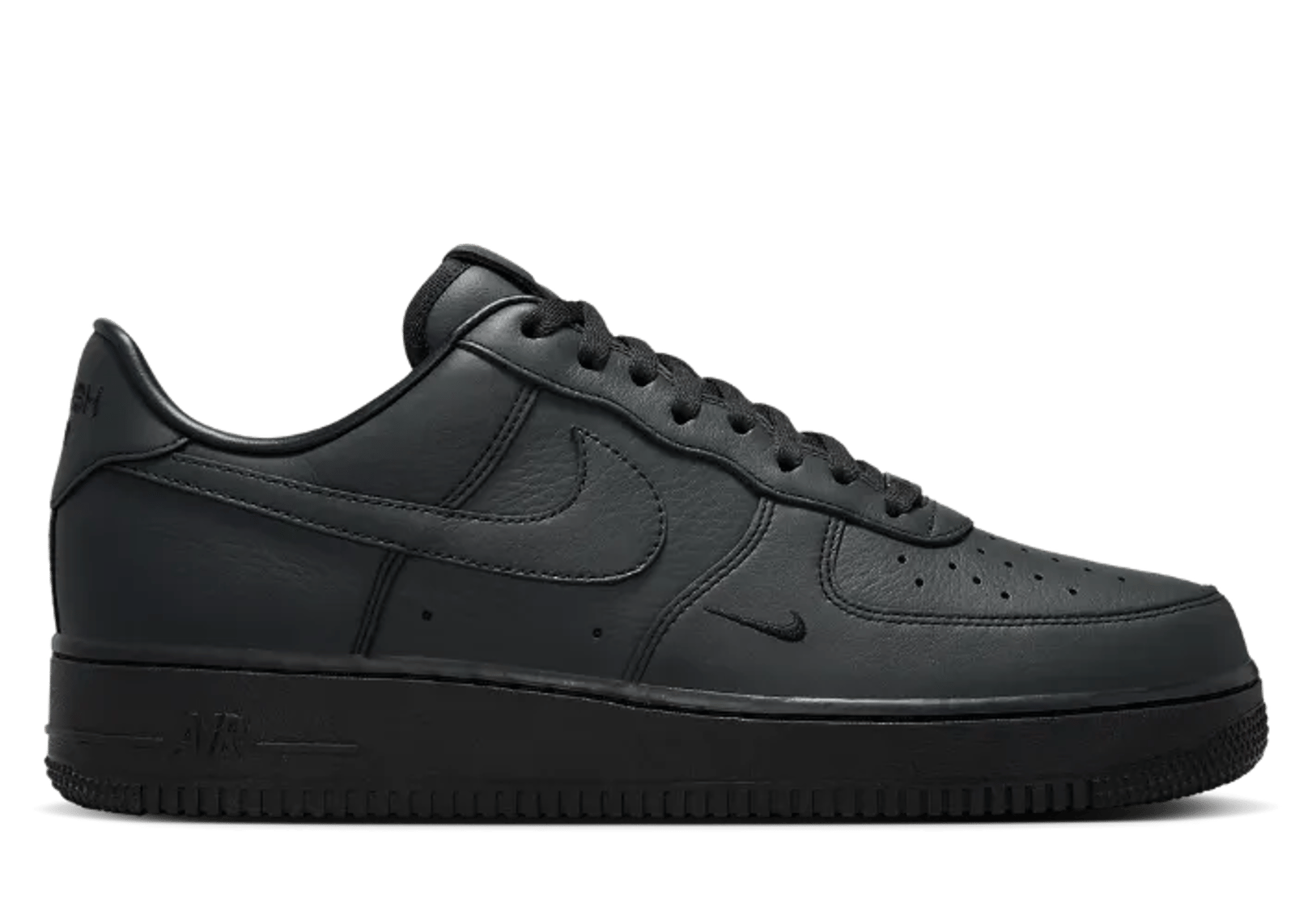Nike Air Force 1 Low Triple Triple Black .SWOOSH